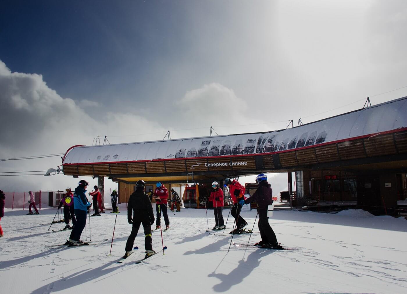 Arkhyz gondola lift, POMA, 3 sections for a 4km link!